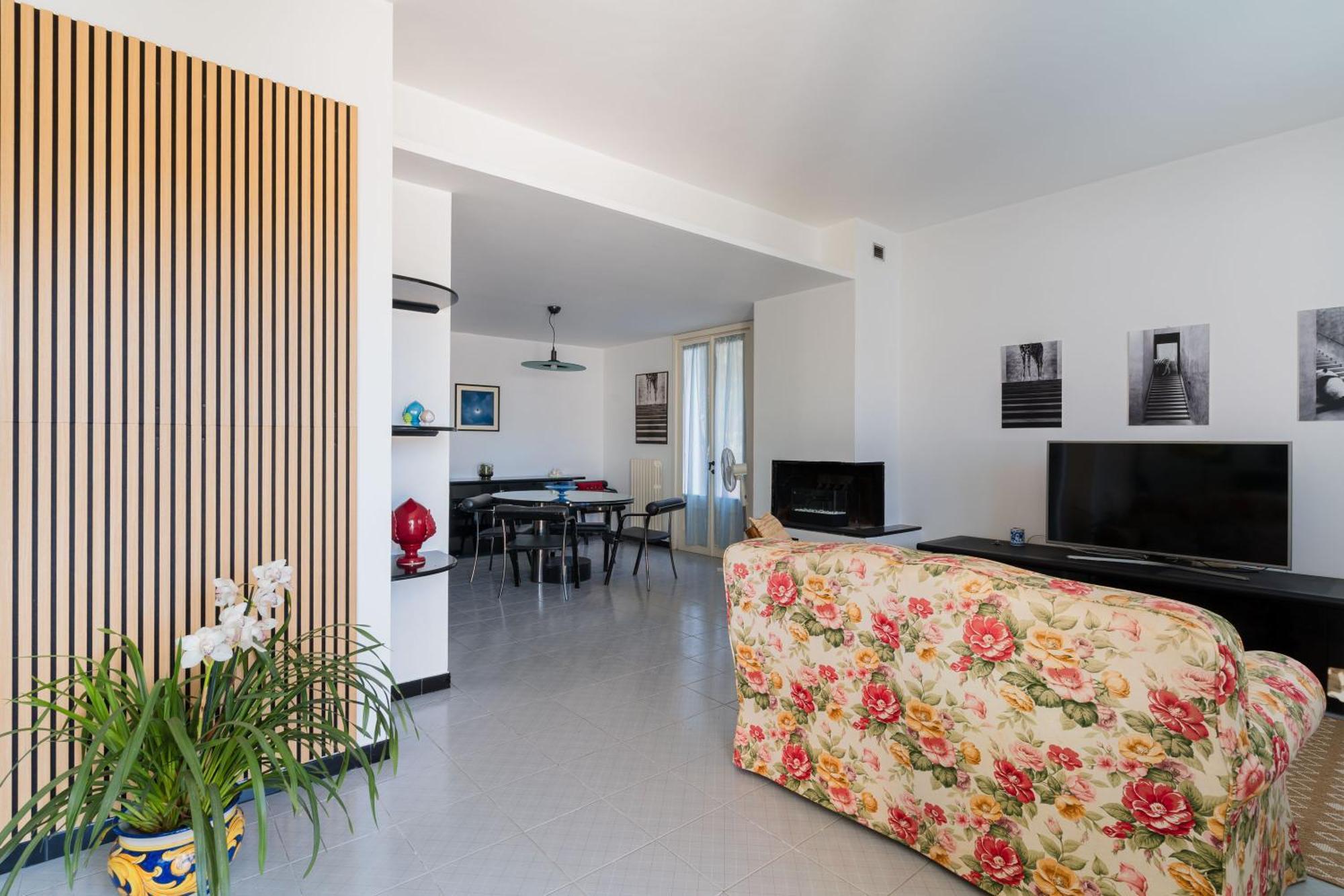Intera Casa Ad Uso Esclusivo Con 3 Camere 2 Bagni Giardino Wifi Parcheggio Lavatrice Microonde Barbecue Macchina Caffe Tuglie Luaran gambar